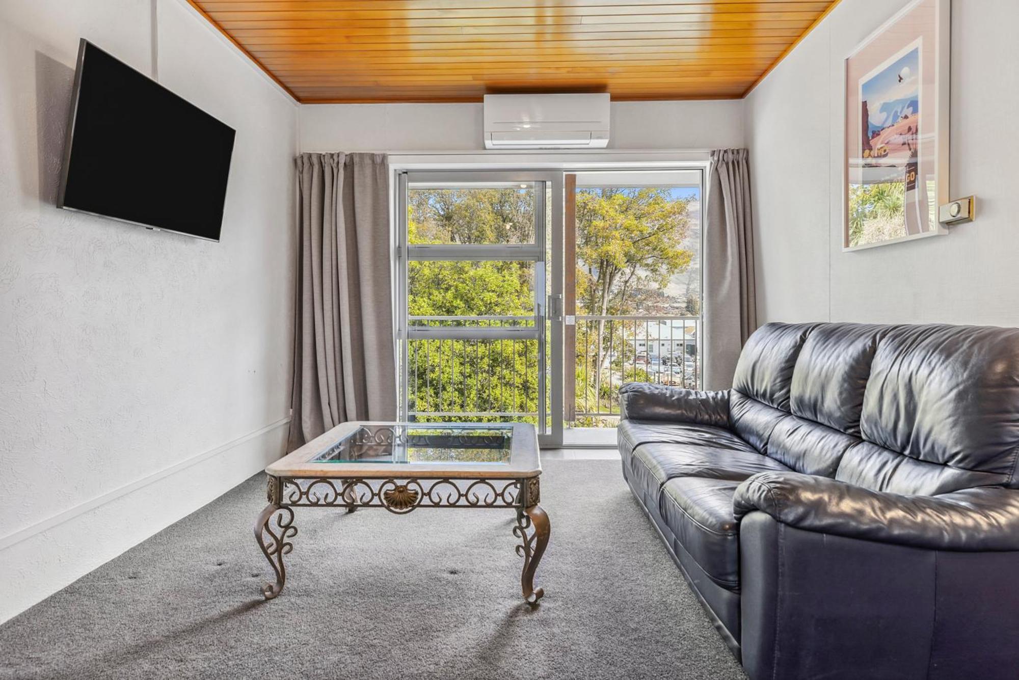 Asure Brookvale Motel Wanaka Bagian luar foto