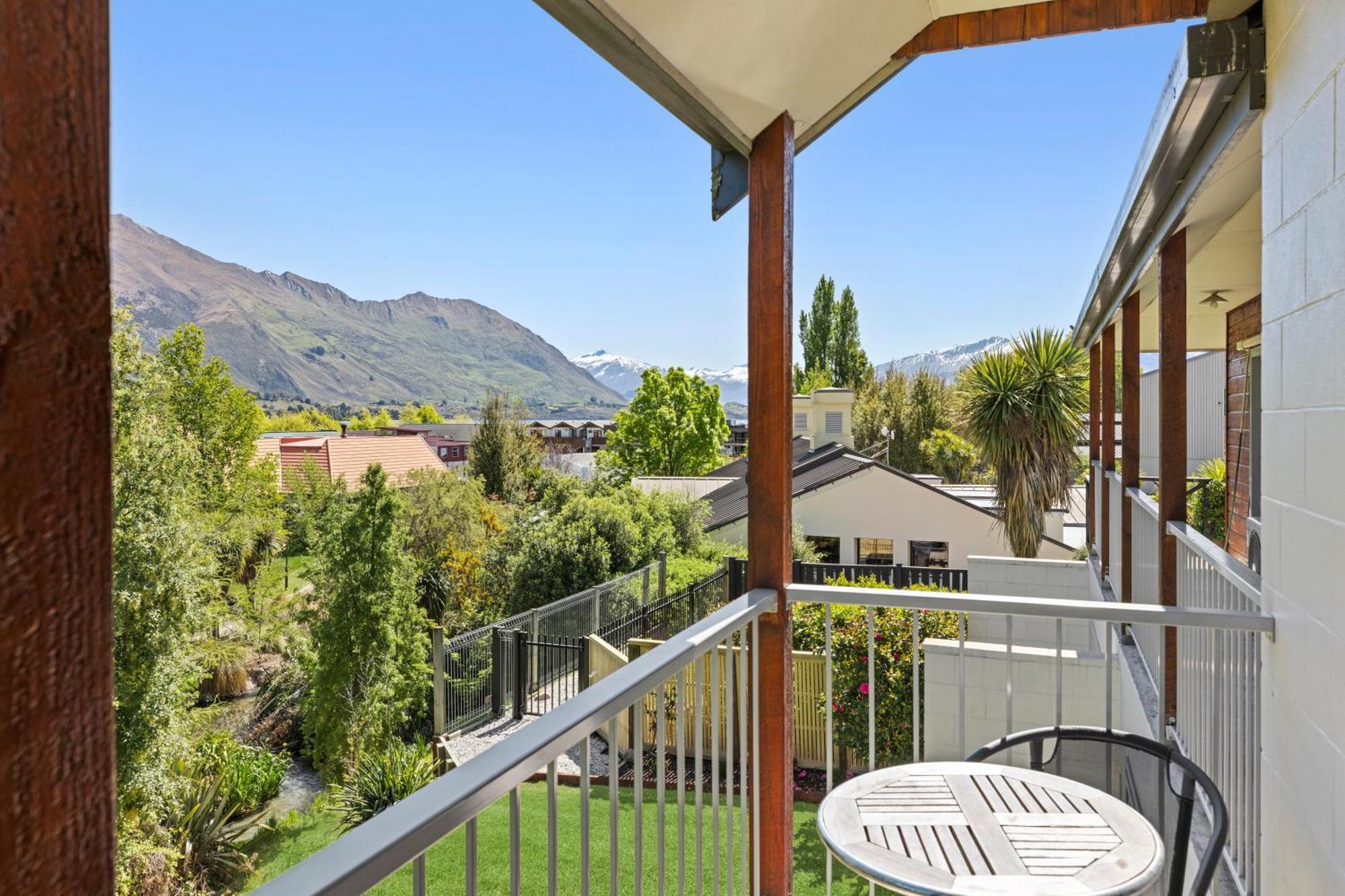 Asure Brookvale Motel Wanaka Bagian luar foto