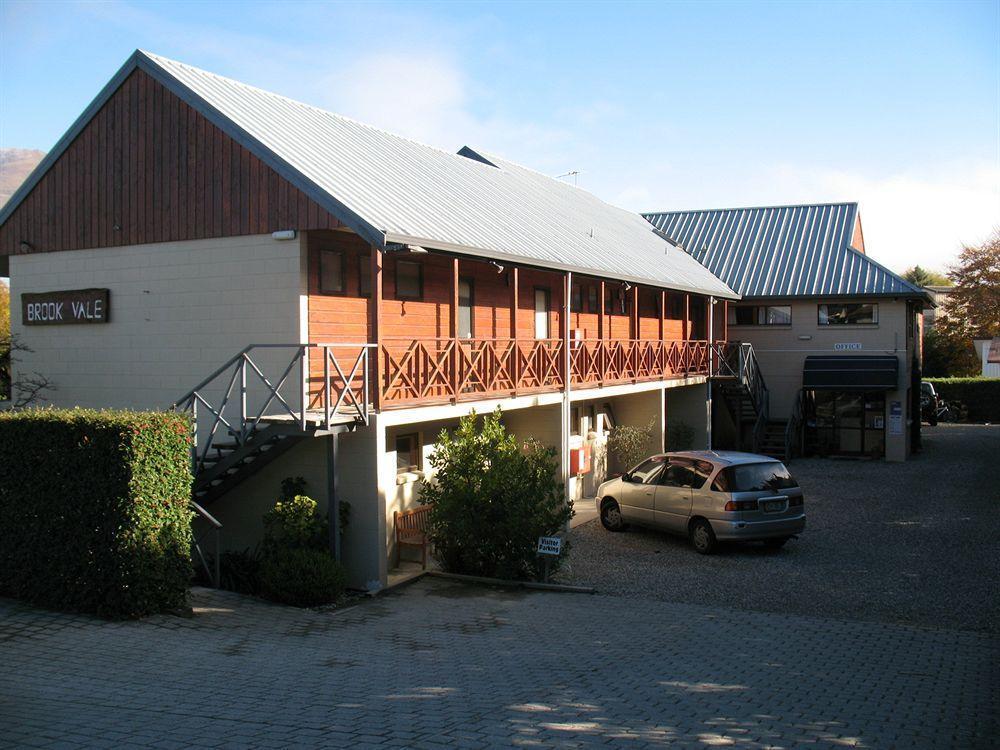 Asure Brookvale Motel Wanaka Bagian luar foto