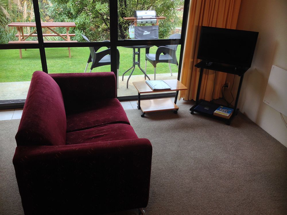 Asure Brookvale Motel Wanaka Bagian luar foto
